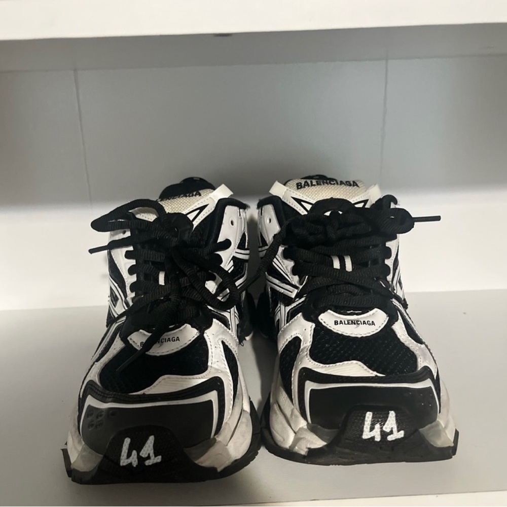 Balenciaga runners